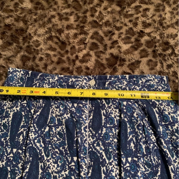 Sz 6 skirt, slit on side - Picture 4 of 7